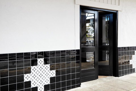 The Royal Hotel, Drouin - Accommodation Yamba 3