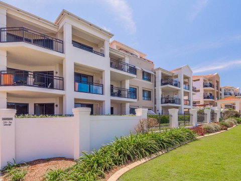 The Sands Unit 28 - Straight Across The Road From The Beach - Accommodation Yamba 1