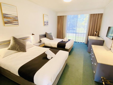The Select Inn Penrith - Accommodation Yamba 1