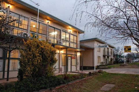 The Swiss Motel - Accommodation Yamba 0