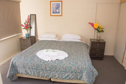 The Swiss Motel - Accommodation Yamba 2