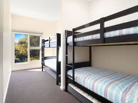 The Wharf House - Budgewoi - Accommodation Yamba 1