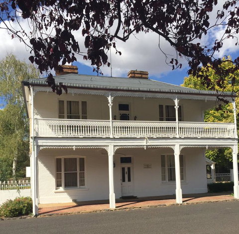 The White House - Accommodation Yamba 0