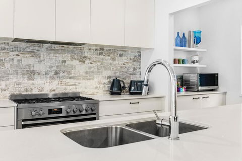 Three-Bed Family Entertainer Near Beach And Cafes - Accommodation Yamba 2