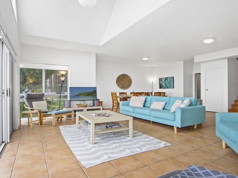 Tilbury Breeze - Ocean Views, Comfort And Style - Accommodation Yamba 1