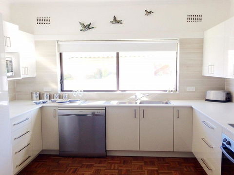 Time To Unwind - Old Style Charm - Accommodation Yamba 1
