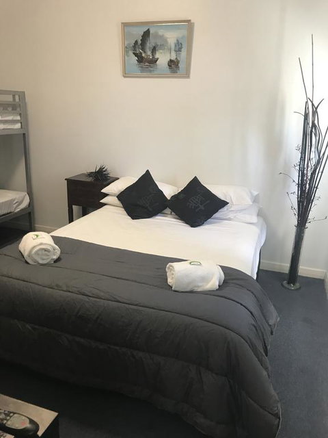 Tin Can Bay Budget Accommodation - Accommodation Yamba 0