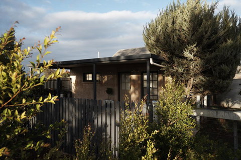 Tomfoolery Winemaker's Cottage Barossa Valley - Accommodation Yamba 1