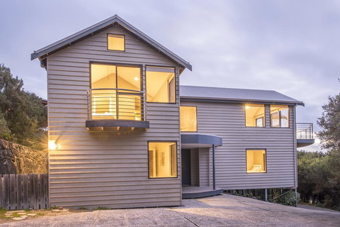 Top Of The Hill - Accommodation Yamba 0