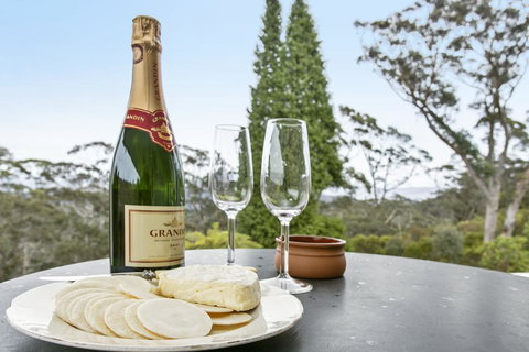 Toria Views - Accommodation Yamba 1