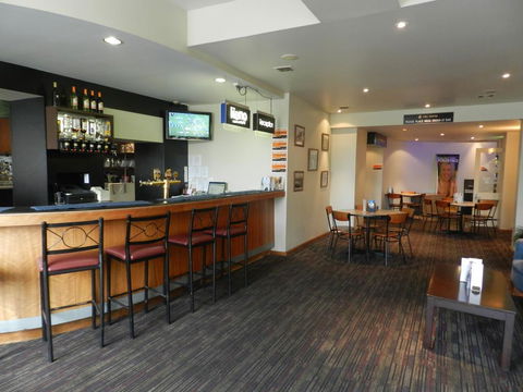 TRC Hotel - Accommodation Yamba 3