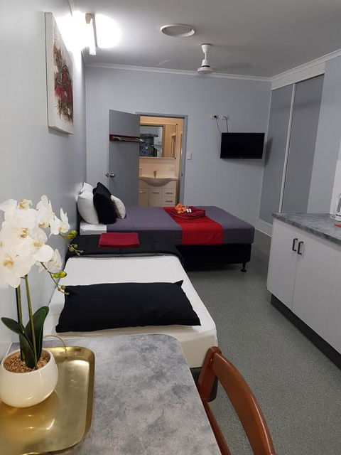 Tropical Lodge - Accommodation Yamba 3