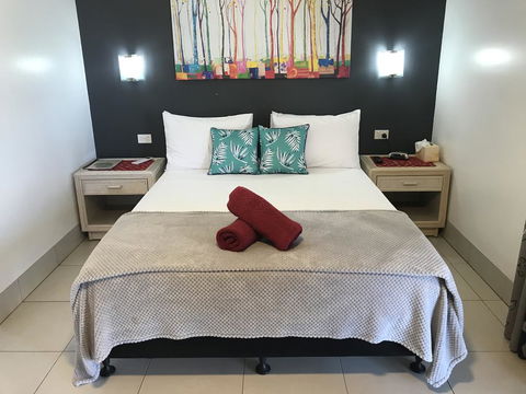 Tropical Lodge - Accommodation Yamba 2