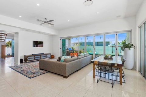 Ulladulla Family Retreat - Accommodation Yamba 1