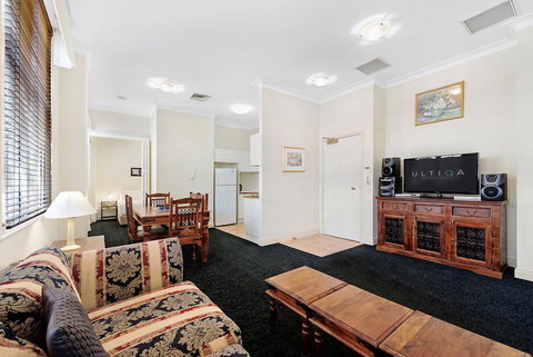 ULTIQA Rothbury Hotel - Accommodation Yamba 3