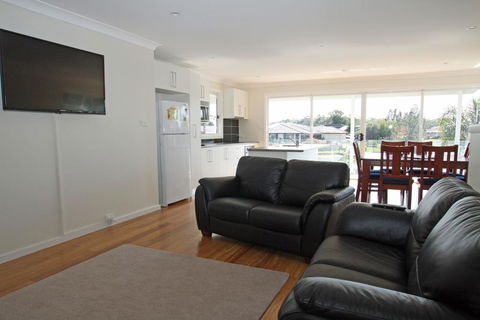 Unbeatable Waterfront Location - Accommodation Yamba 3