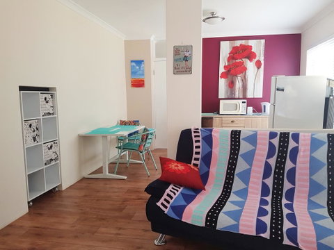 Unique Bouvard Beach House Mandurah - Accommodation Yamba 2