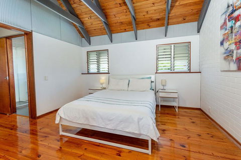 Unique Getaway 300m To Bribie Foreshore, Bongaree - Accommodation Yamba 0