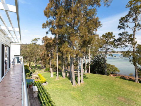Unit 1 44 Danalene Pde Fantastic Waterfront Property With Air Con - Accommodation Yamba 0