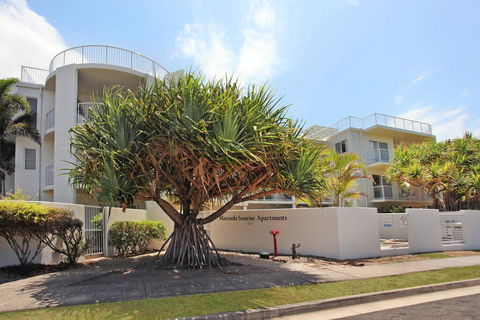 Unit 1 Marcoola Sunrise - Marcoola Beach - Accommodation Yamba 0