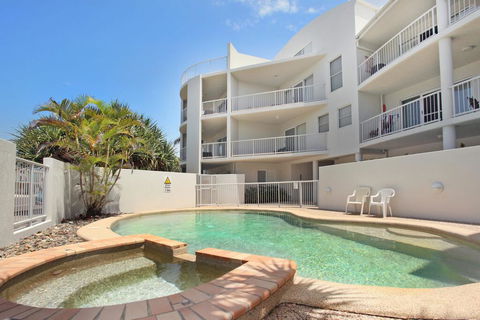 Unit 1 Marcoola Sunrise - Marcoola Beach - Accommodation Yamba 1
