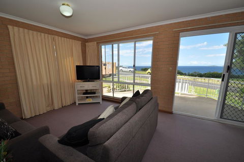 Unit 1, Countess Court - Accommodation Yamba 0