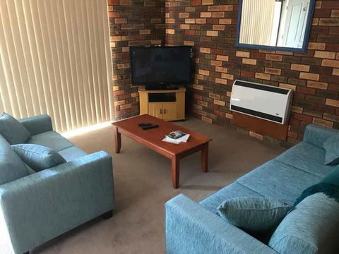 Unit 2 @ Beach Haven - Accommodation Yamba 1