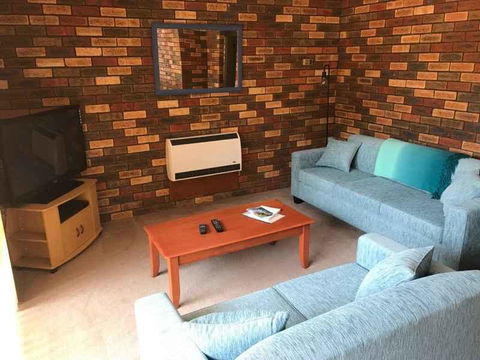 Unit 2 @ Beach Haven - Accommodation Yamba 0