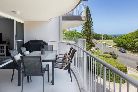 Unit 2 Point Break Apartments, 1-3 Point Arkwright, Linen Incl - Accommodation Yamba 2