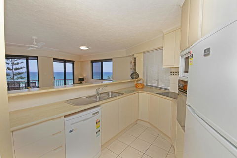 Unit 3, The Rocks, 1746 David Low Way Coolum Beach - 500 BOND - Accommodation Yamba 2