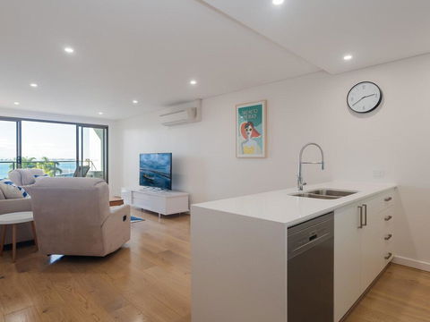 Unit 301 'The Shoal' 6-8 Bullecourt Street - Air Con, Walking To Local Shops & Beach - Accommodation Yamba 1