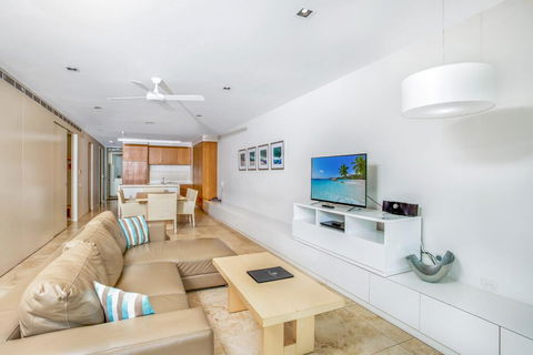 Unit 8 Plantation Resort - Rainbow Beach, Plantation Resort, Air Conditioned, Pool And Outdoor Spa - Accommodation Yamba 1