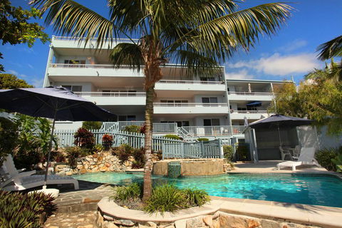Unit 9, Coolum Blueseas Apartments, 59-61 Coolum Tce, Coolum Beach, 400 BOND, LINEN INCLUDED - Accommodation Yamba 1