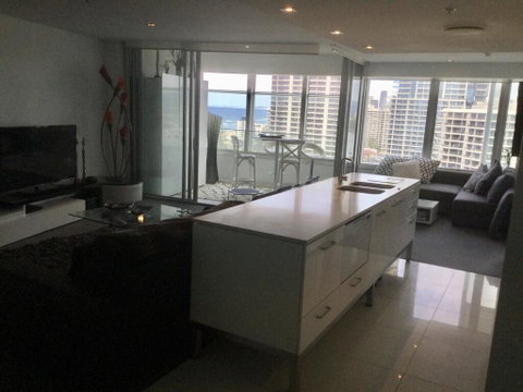 Upmarket Resort At Beach Surfers Paradise URGC - Accommodation Yamba 3