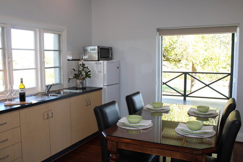 Upper Reach Spa Cottage - Accommodation Yamba 3