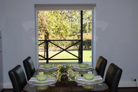 Upper Reach Spa Cottage - Accommodation Yamba 2