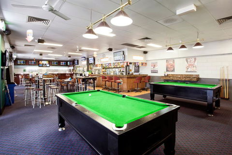 Upper Ross Hotel - Accommodation Yamba 3