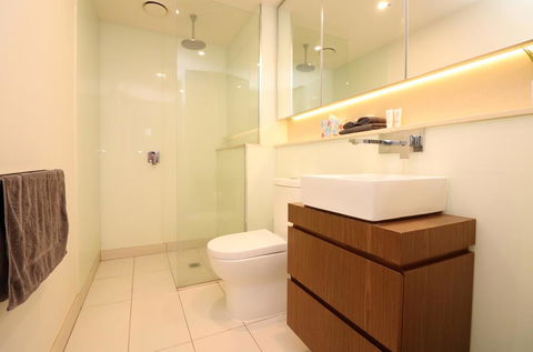 Urban Eden - Pets, Parking, Balcony, Chapel St 260m - Accommodation Yamba 2