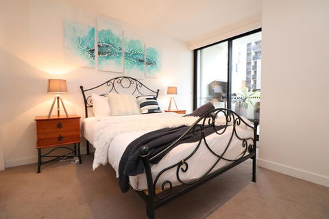 Urban Eden - Pets, Parking, Balcony, Chapel St 260m - Accommodation Yamba 1