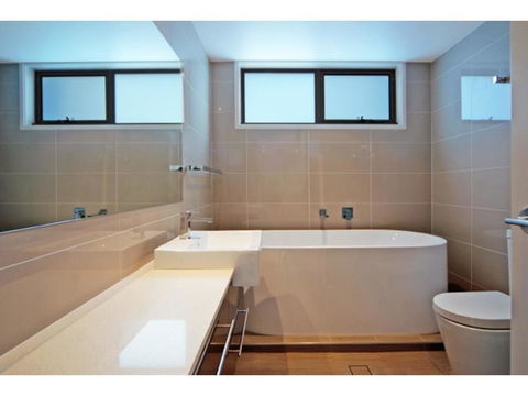 Utopia Apartment - Accommodation Yamba 2