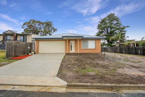 V & V Family Dream Away - Accommodation Yamba 2