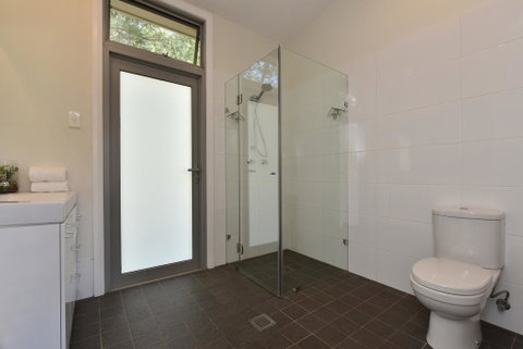 Valle Laguna - Accommodation Yamba 2