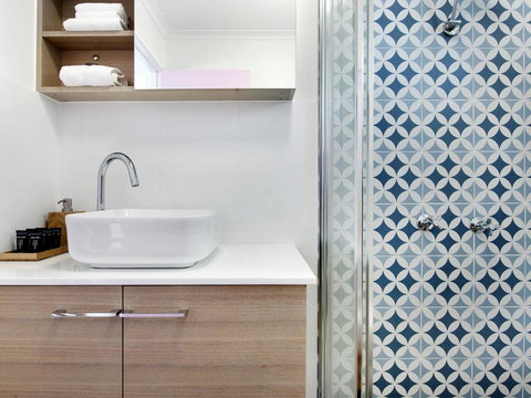 Ventura Beach Motel 2 Bed Poolside - Unit 4 - Accommodation Yamba 2