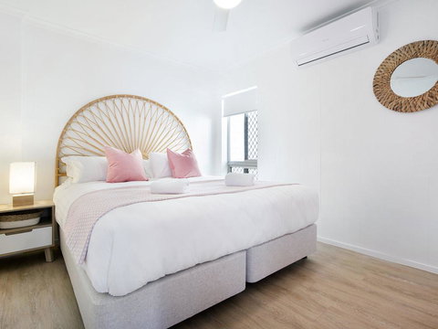 Ventura Beach Motel 2 Bed Poolside - Unit 4 - Accommodation Yamba 0