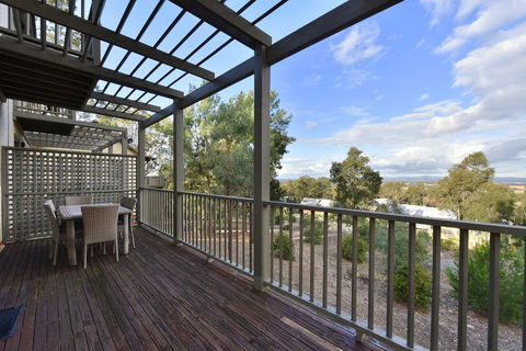 Villa 2br Grange Resort Condo Located Within Cypress Lakes Resort (nothing Is More Central) - Accommodation Yamba 0