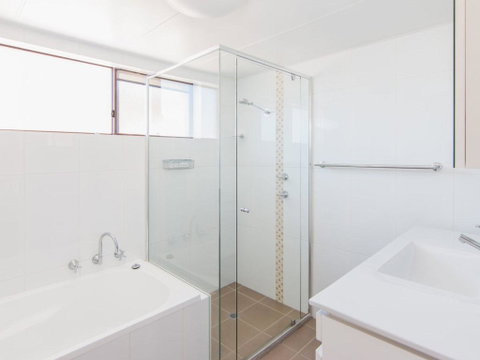 Villa Capri 3, Just A Hop, Skip And Jump To Bowling Club - Accommodation Yamba 1