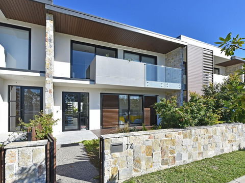 Villa Capri Waterside At Trinity Point - Accommodation Yamba 0