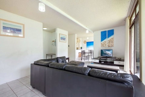 Villa Ellisa, Unit 1/10 Columbia Close - Accommodation Yamba 0