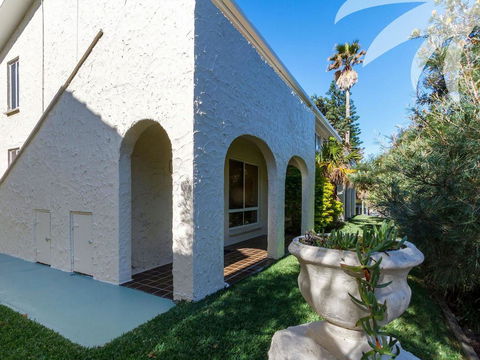 Villa Manyana Unit 26 - Accommodation Yamba 1