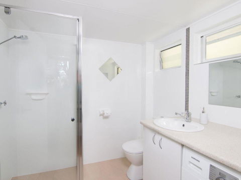 Villa Manyana Unit 28 - Accommodation Yamba 1